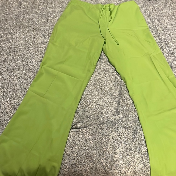 Cherokee Pants - Cherokee Scrub Pants Lime green